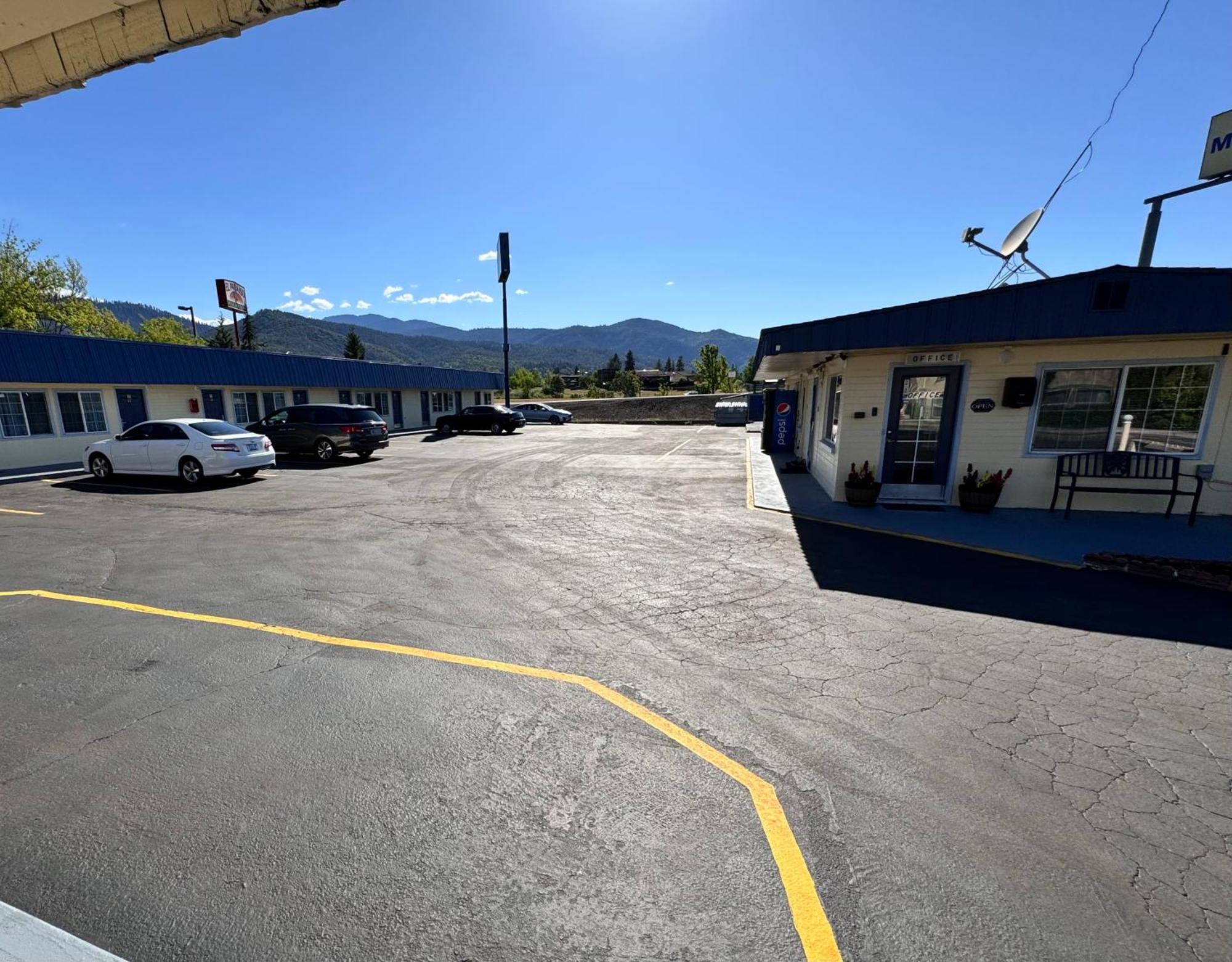 Relax Inn At Ashland Exterior photo